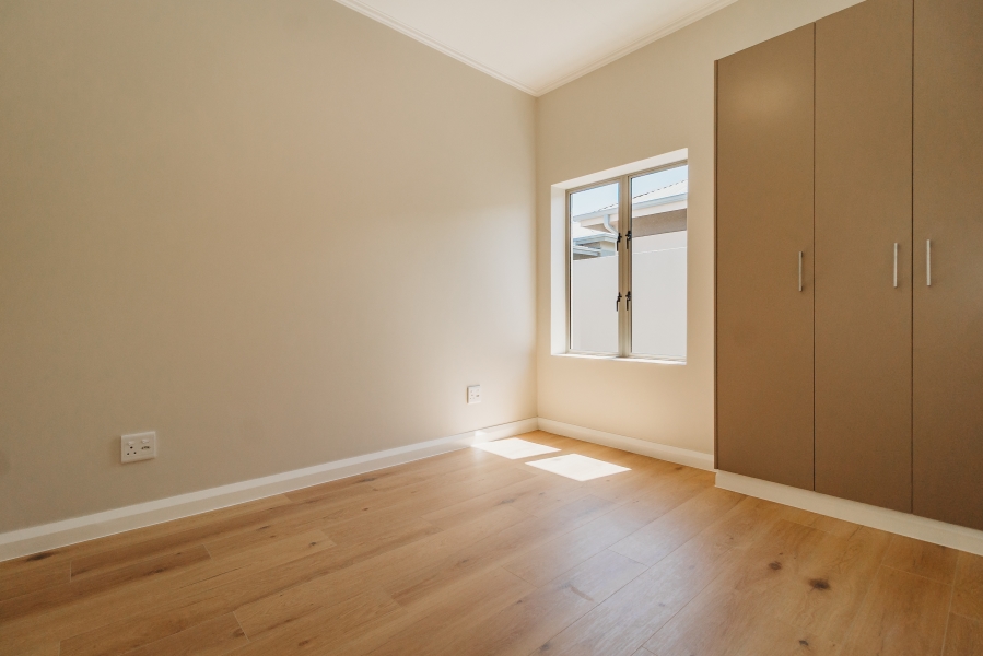 3 Bedroom Property for Sale in Kraaibosch Western Cape